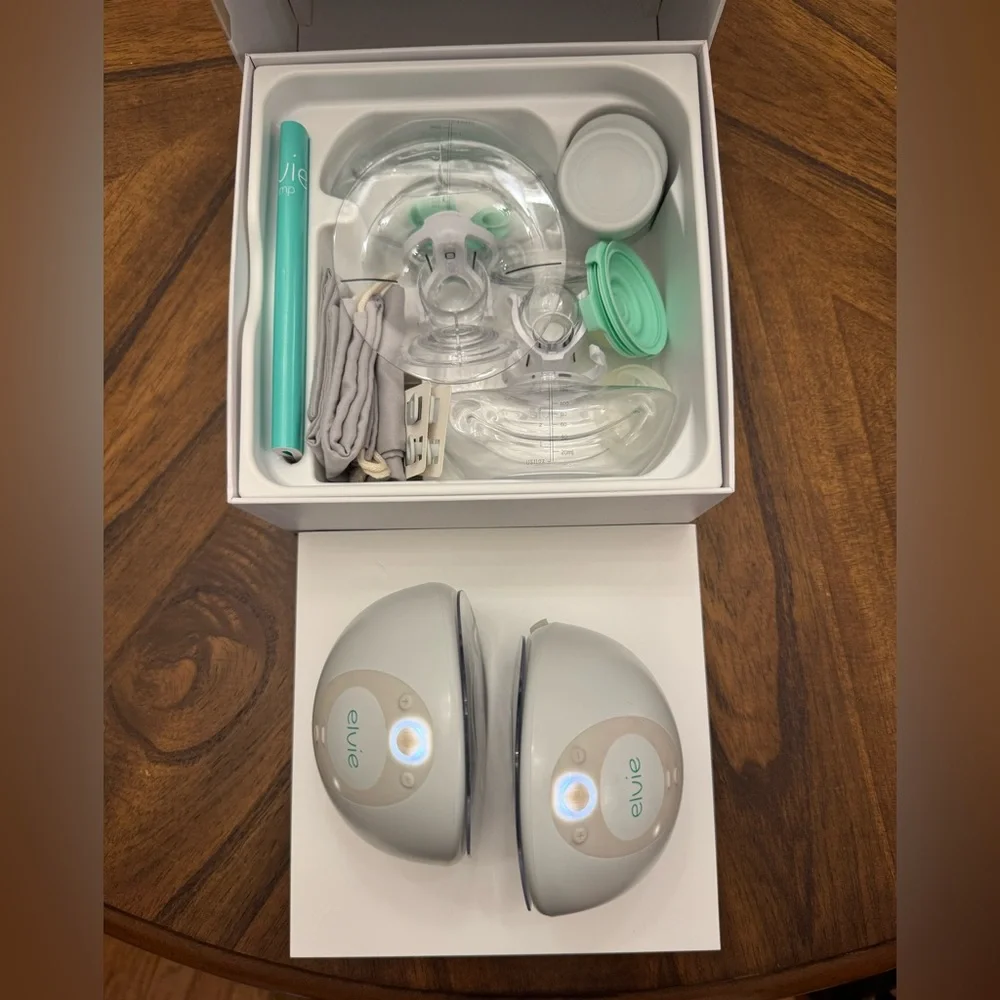 Elvie Silent Wearable Double Breastpump - Picture 7 of 8